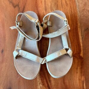 Teva Women's Beige Original Universal Leather Sandals Wth Thin Platform Size 11